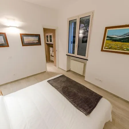 Vakantiehuis Altido Elegant House For 4, With Garden In Garlenda
