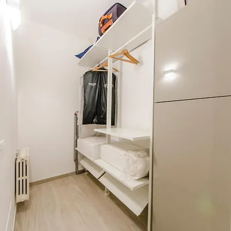 Altido Elegant House For 4, With Garden In *