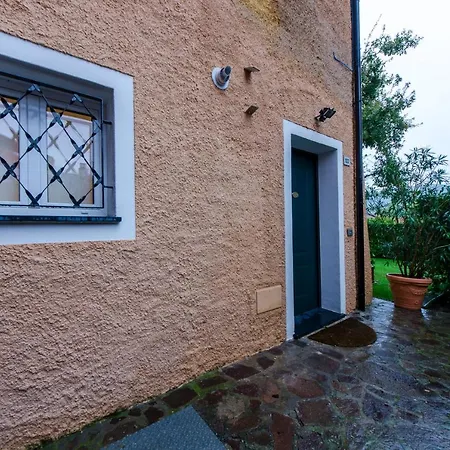 Altido Elegant House For 4, With Garden In *