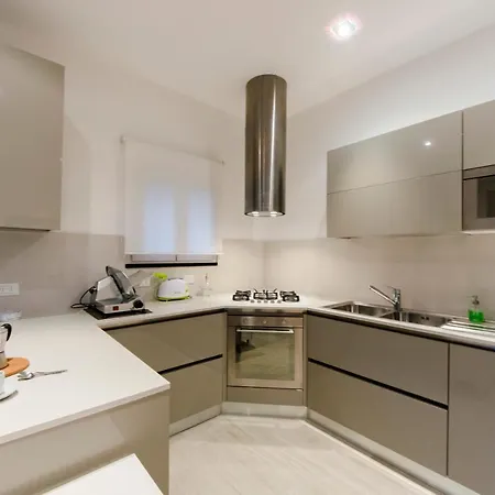 Altido Elegant House For 4, With Garden In * Garlenda